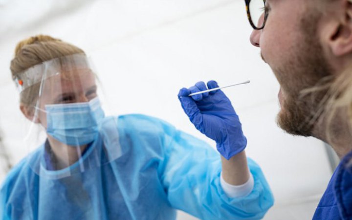 ЄС підтримує тестування на коронавірус перед вильотом для рейсів з Китаю
