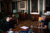 Шон Пенн приїхав до Києва і зустрівся з Зеленським