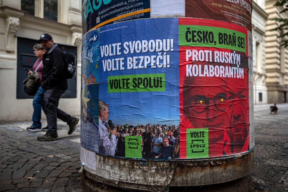 Передвиборча агітація у Празі, 2 жовтня 2025 року.