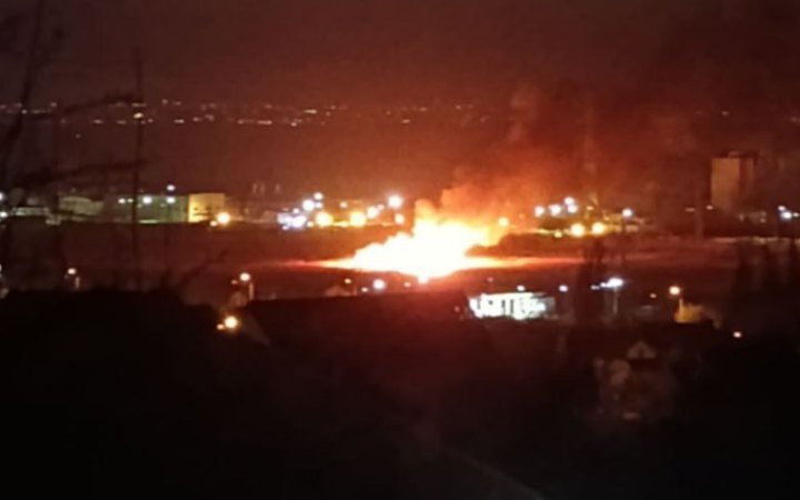 Після атаки дронів палає Волгоградський НПЗ