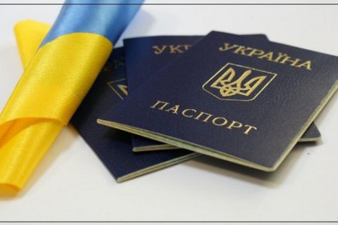 Рада одобрила упрощенное получение гражданства иностранцами, защищавшими Украину