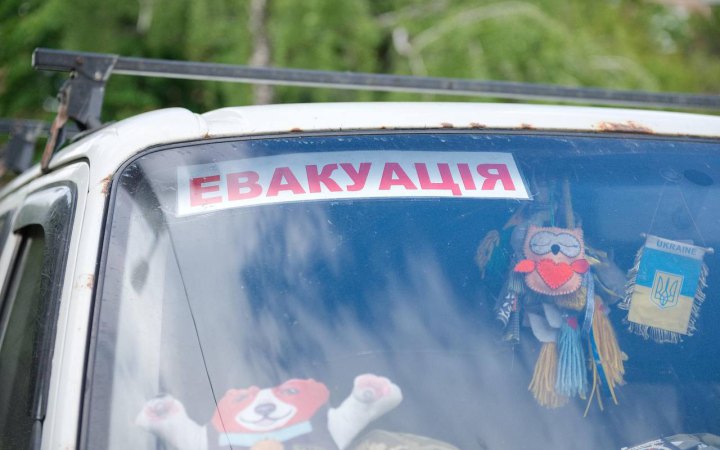 Поліцейські евакуювали жителів Берислава Херсонської області