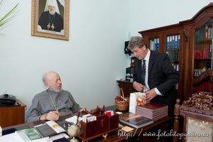 Ющенко відвідав митрополита Володимира