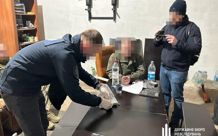 На Одещині підполковник вимагав у військового 100 тис. гривень за переведення в іншу частину