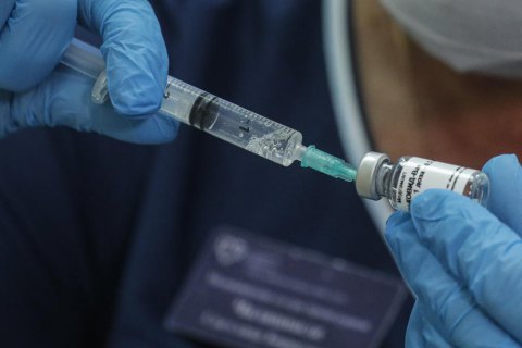 В Італії вакцина від коронавірусу AstraZeneca коштуватиме менше 3 євро