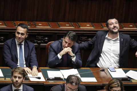 Прем'єр Італії пригрозив піти у відставку через розбіжності його заступників