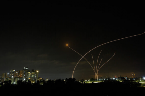 Израиль нанес авиаудары по целям в секторе Газа в ответ на ракетный обстрел