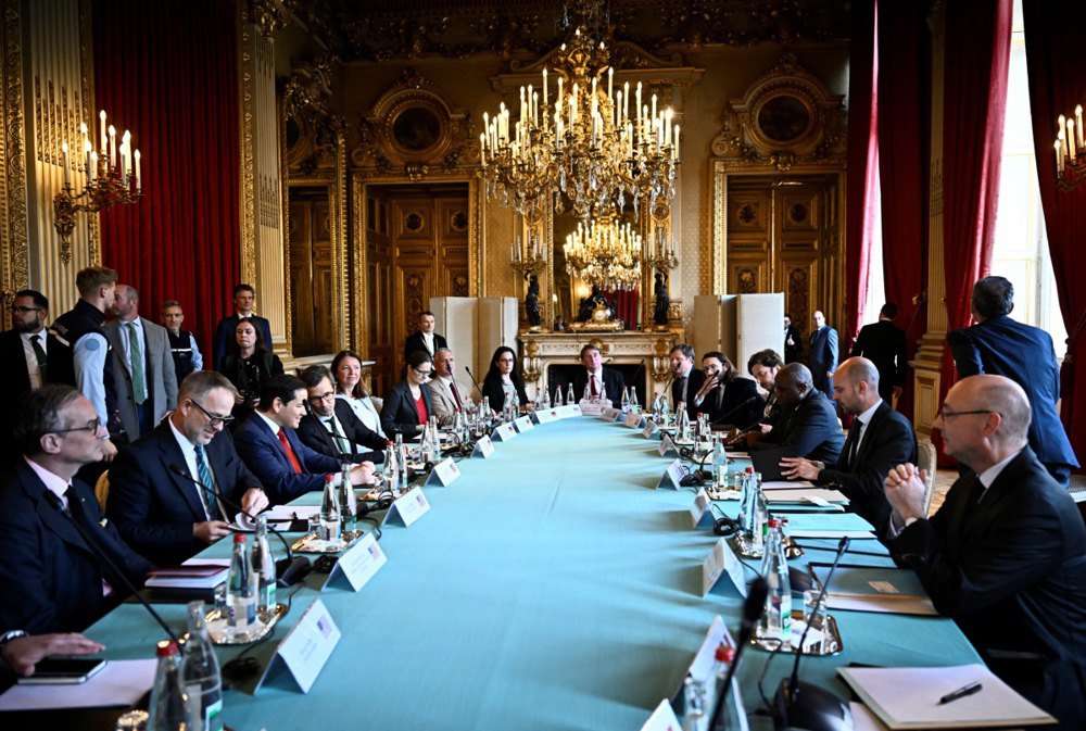 Переговори в Парижі 