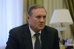 ПР готова рассмотреть отставку Азарова 19 апреля