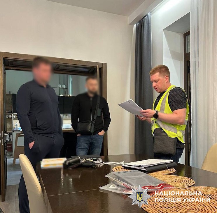 Шістьох киян затримали за підозрою в продажі підробних посвідчень водія