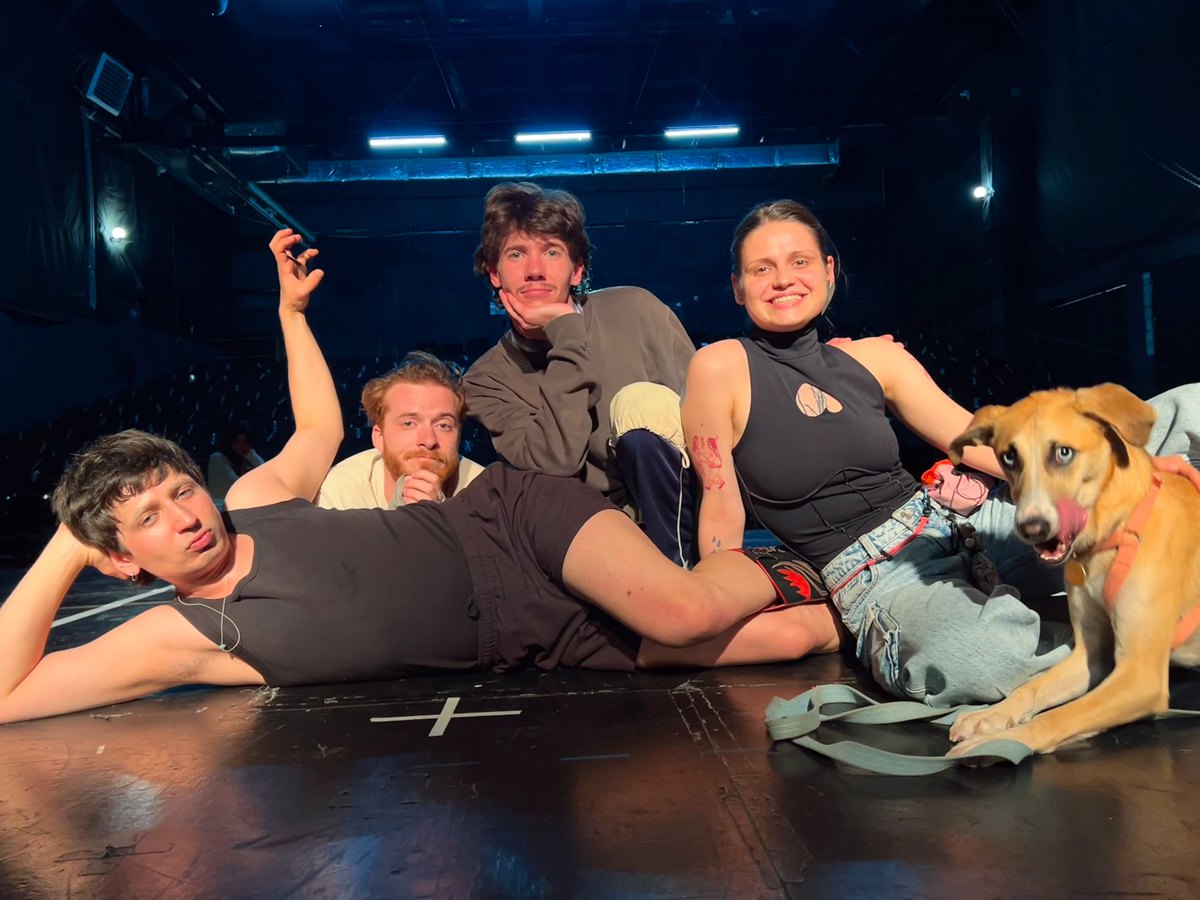 Репетиція вистави «Дуже сумна людина». 