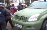 Пленных "киборгов" по Донецку возили в машине менеджера Ахметова