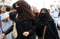 Тунисские исламисты позволят женщинам не носить никаб