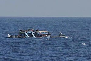 Возле Сицилии затонуло судно с 200 нелегалами
