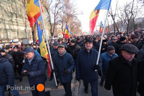 В Кишиневе прошел митинг за досрочные выборы парламента