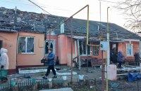 Росіяни обстріляли з артилерії житлові будинки і залізницю на Сумщині