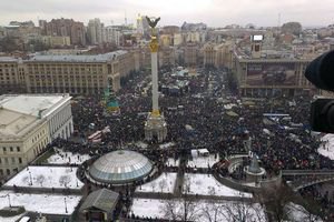 "Регионалы" смотрят трансляцию с Майдана в кинотеатре 