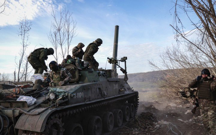 Українські захисники вдруге за тиждень знищили рідкісну ворожу САУ “Тюльпан”