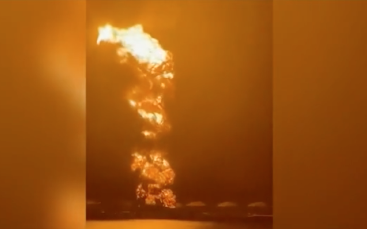 Внаслідок пожежі від потрапляння блискавки в нафтосховище на Кубі постраждали понад 120 людей