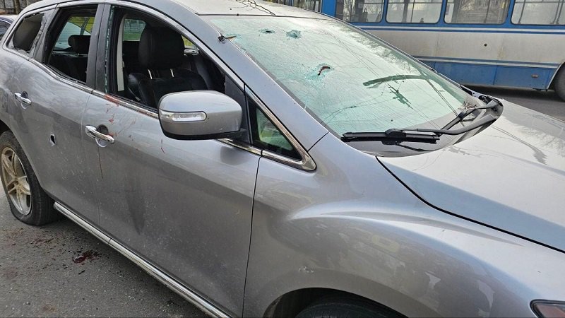 Росіяни обстріляли таксі у Херсоні