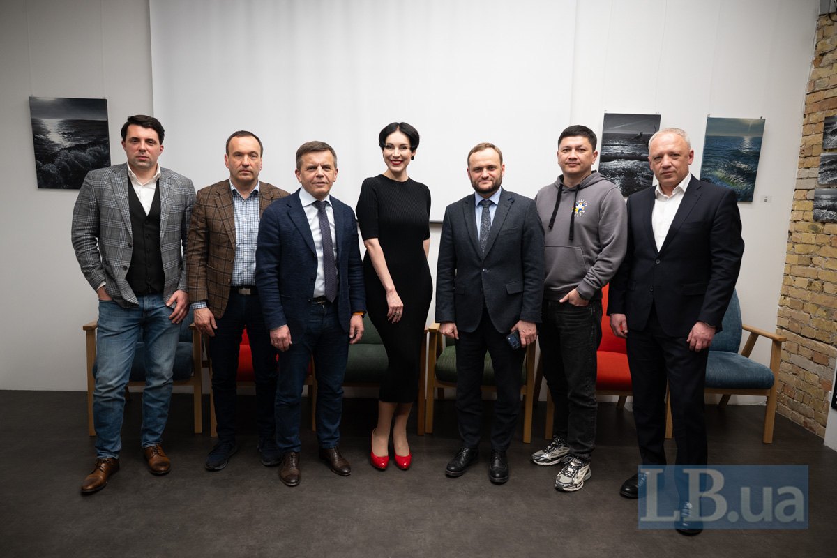 Олексій Кулеба, Сергій Сухомлин, Віталій Кім, Роман Клічук, Петро Пантелєєв, Володимир Кудрицький, Соня Кошкіна