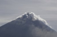 Найактивніший вулкан Філіппін почав викидати лаву, евакуювали майже 13 тисяч осіб