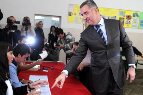 Премьер Черногории подал в отставку