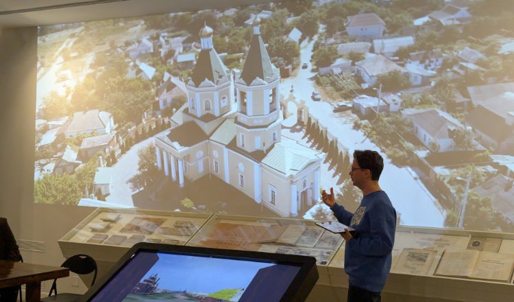 У Музеї історії Дніпра презентували проєкт «Невидимі мури. 3D-візуалізація зниклої козацької фортеці», що колись розташовувалася на території сучасного Новокодацького району Дніпра.