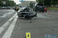 В Киеве водитель-нарушитель без прав сбил мотоциклиста