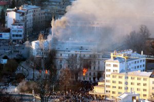 В Боснии после массовых протестов чиновники уходят в отставку 