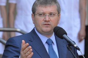 Вілкул і Азаров відкрили перинатальний центр