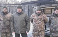Волонтери "Української команди" передали понад тисячу хотпаків підрозділу "Хорт"