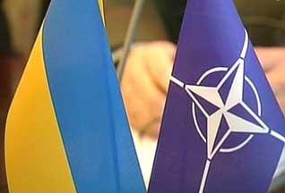 Україна і НАТО підписали угоди про реалізацію трастових фондів