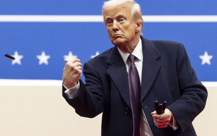 Трамп підписав три укази про запровадження додаткових мит на товари з Канади, Мексики та Китаю