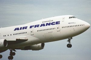 Пилоты Air France бастуют, отменено 20% рейсов авиакомпании