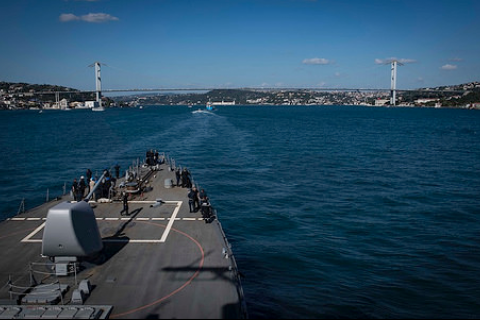 В воды Черного моря пошел американский эсминец USS Carney
