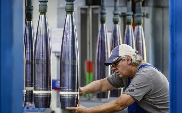 Україна запускає програму спільного виробництва зброї — в Україні та в країнах формату “Рамштайн”