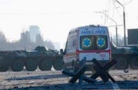 Окупанти рознесли в Тростянці станцію швидкої допомоги і вкрали три швидкі