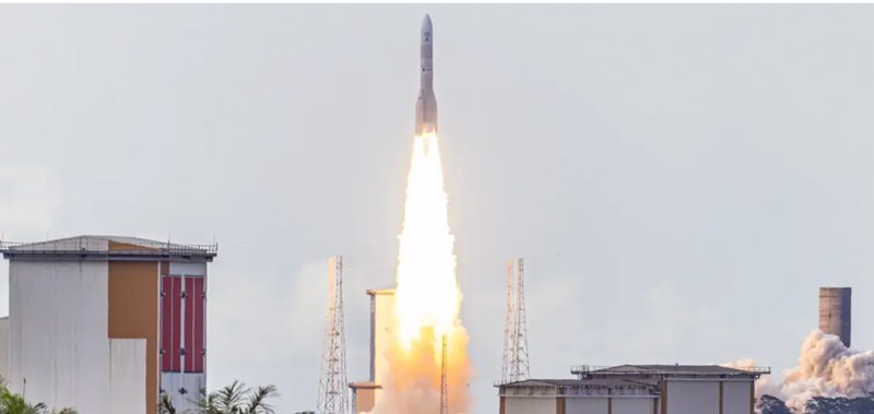 Перший старт нової європейської ракети-носія Ariane 6 з космодрому Куру у Французькій Гвіані 9 липня 2024
р.&nbsp;Запуск Ariane 6 з космодрому Куру, що пройшов майже в усьому успішно, поклав край кризі, яка тривала рік.