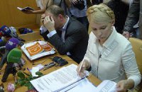 Заседание суда над Тимошенко проходит в невыносимой жаре