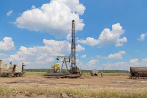 В Сумской области 3 человека попали в реанимацию из-за пожара на нефтяной скважине