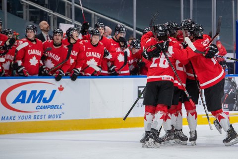 Канада уничтожила Россию в полуфинале Молодежного чемпионата мира по хоккею