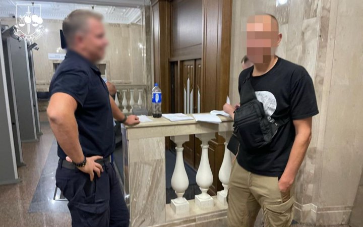 Правоохоронців, військових і цивільних на Одещині підозрюють у переправці чоловіків за кордон