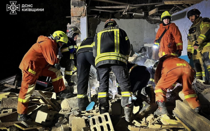 Під час нічної атаки постраждала Укрзалізниця: є пошкодження вагонів