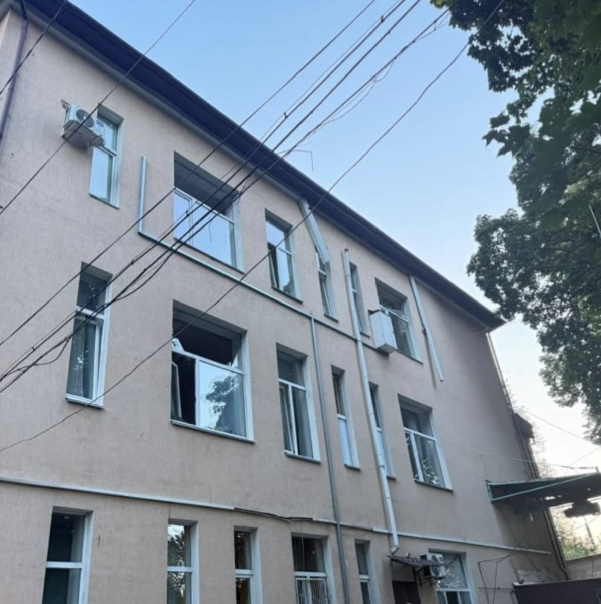 Пошкоджена лікарня 
