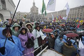 На Майдане собираются 20 тысяч человек