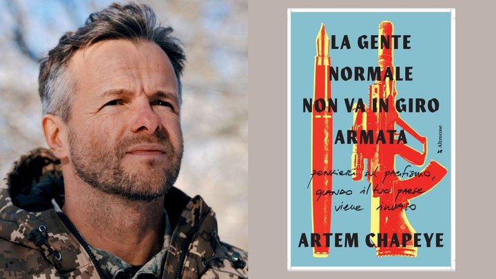 Артем Чапай та обкладинка італійського видання книжки 'Не народжені для війни'