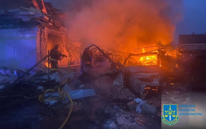 Пожежу після удару по Київській області загасили через 12 годин (оновлено)