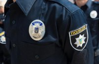 В Киеве задержали женщину за нападение на полицейского