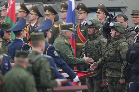 Российские войска начали прибывать в Беларусь для запланированных на середину февраля учений